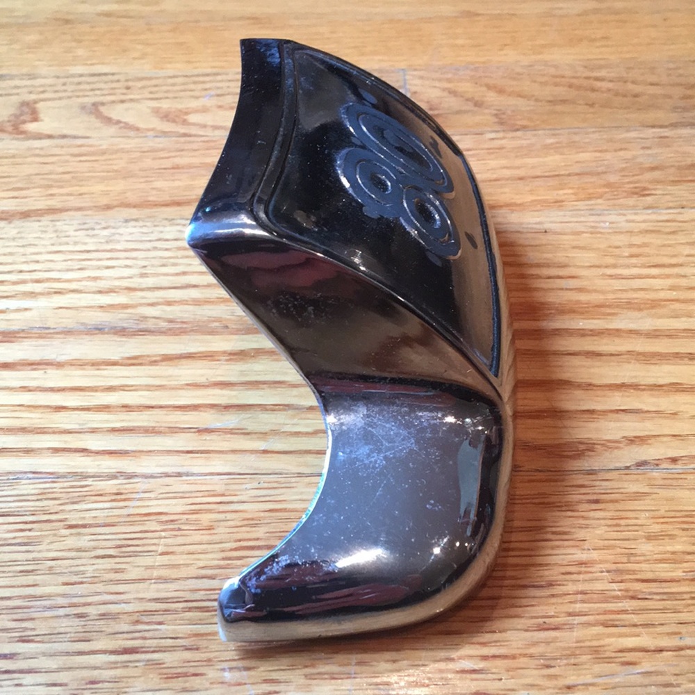Front Fender Trim - Picture 3 of 8
